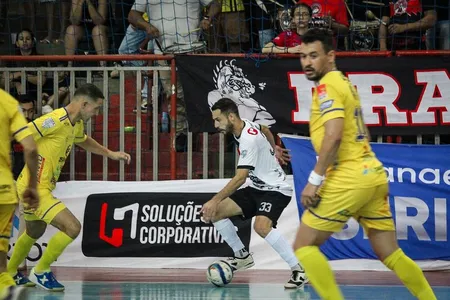 Apucarana Futsal jogou na quarta-feira no ginásio do Lagoão