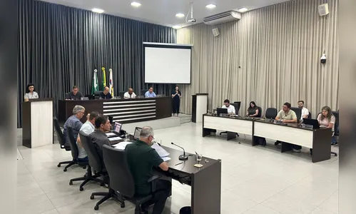 Câmara de Apucarana aprova contas de 2022 do prefeito Junior da Femac