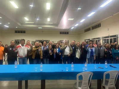 Beto Preto com Miguel Amaral e candidatos da coligação em Ivaiporã