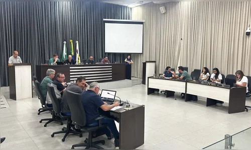 Câmara de Apucarana realiza sessões em ritmo de eleição