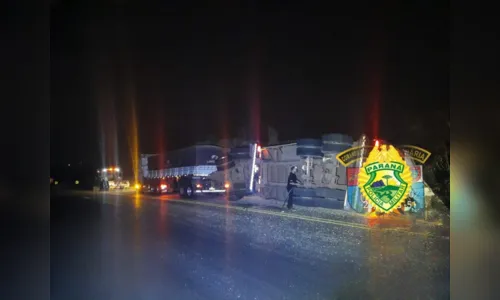 Acidente com carreta interdita parcialmente a PR-170 em Apucarana