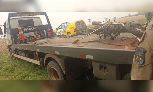 Morador chama a PM após encontrar motocicleta queimada em Apucarana