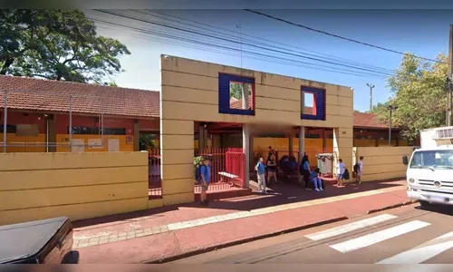 Aluna esfaqueia dois colegas no banheiro de escola no Paraná