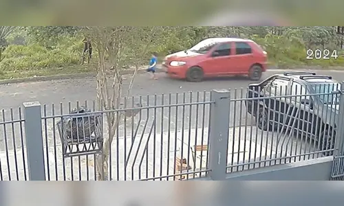 Criança é atropelada e motorista foge sem prestar socorro; veja vídeo