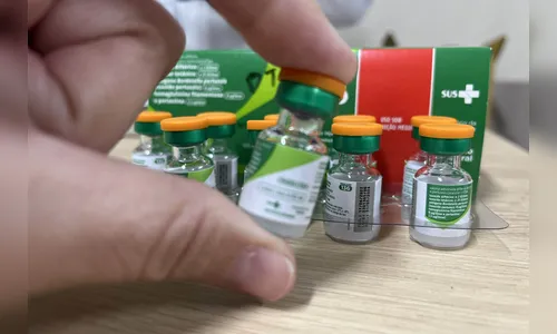 Saúde reforça importância de vacinação após aumento de coqueluche