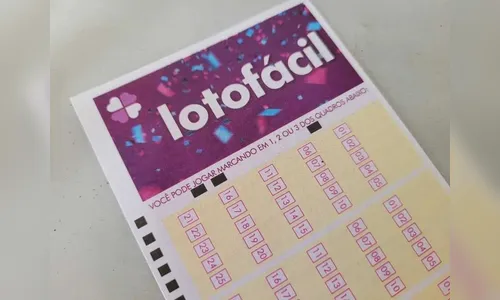 Aposta simples feita no Paraná fatura mais de R$ 700 mil na Lotofácil