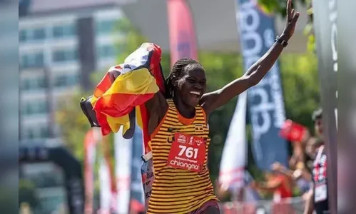Atleta que correu em Paris morre após ser queimada pelo companheiro