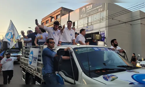 Ratinho Jr participa de carreata em apoio a Rafael Cita em Arapongas