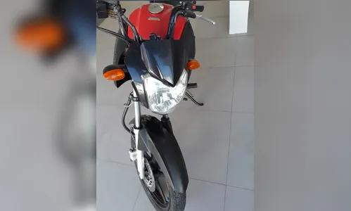Moto é furtada em frente a campo de futebol em Arapongas