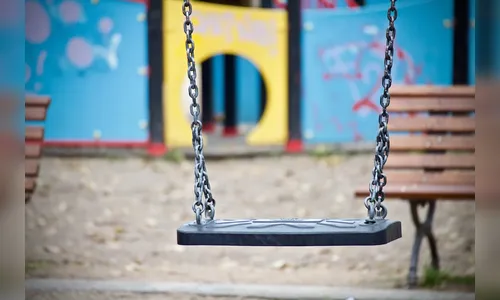 Pais são presos suspeitos de filmar abuso sexual contra filho autista