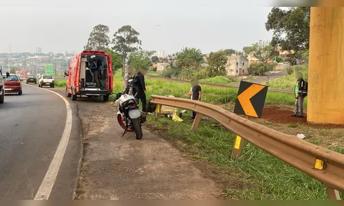 Motociclista cai por conta de pedras soltas na BR-369 em Apucarana