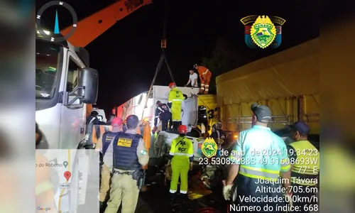 Carro de Arapongas se envolve em acidente com cinco veículos na PR-092