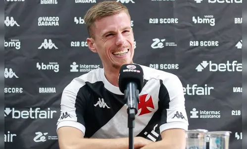 Maxime Dominguez é apresentado pelo Vasco como novo reforço