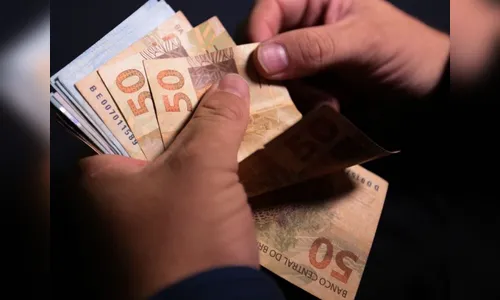 Salário mínimo: orçamento de 2025 prevê valor de R$ 1.509