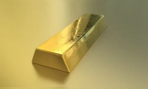 Ouro fecha em leve alta, em últimos ajustes antes da decisão do Fed