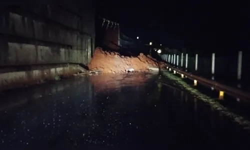 Temporal derruba viaduto e trecho da PR-445 é interditado em Londrina