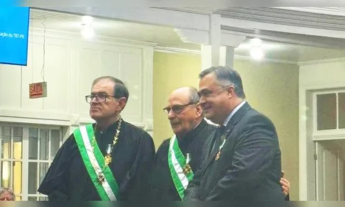 Coluna da Tribuna: Beto Preto homenageado pelo TRT