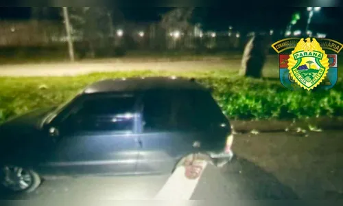 Roda de Fiat Uno se desprende e atinge motociclista na PR-445