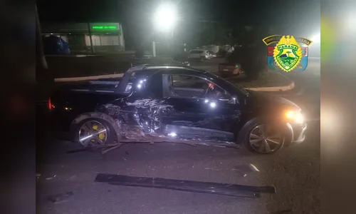 Problema mecânico em carro gera acidente na PR-444