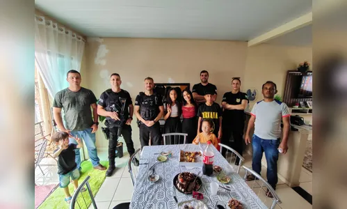 Menina que sonha em ser delegada ganha festa surpresa da Polícia Civil
