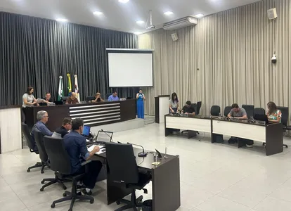 Vereadores de Apucarana se reuniram em duas sessões extraordinárias, na manhã desta quinta-feira