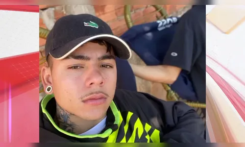 Amigos e família se reúnem em oração por jovem baleado em Apucarana