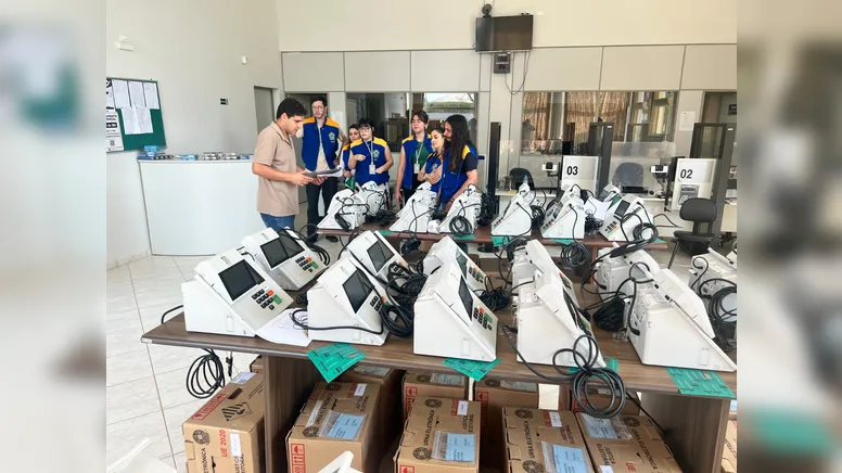 Imagem ilustrativa da notícia Urnas novas e eleição rápida