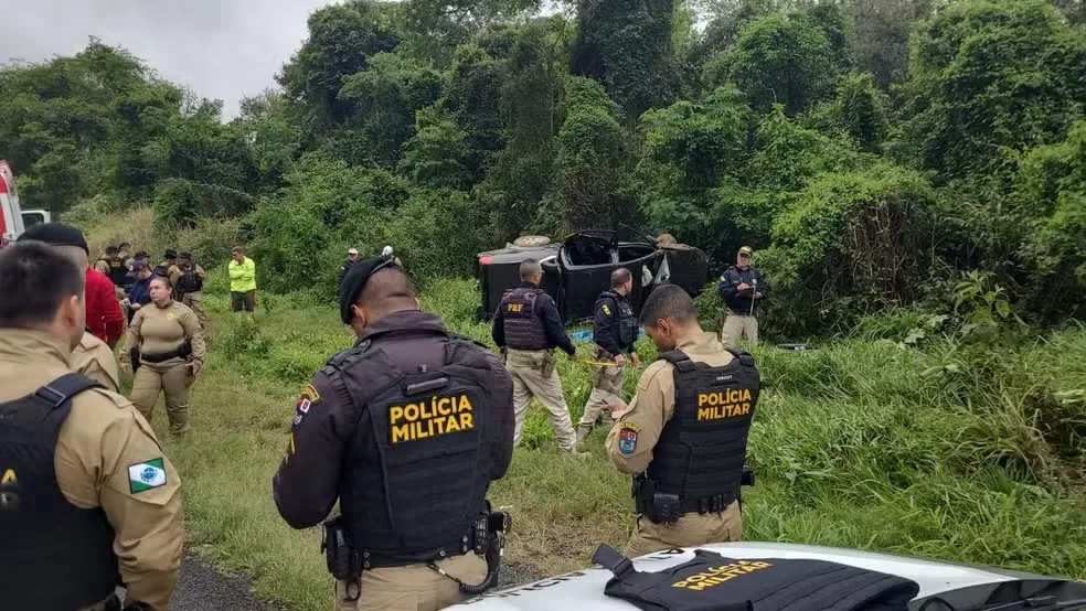 A PM informou que as vítimas fatais são os soldados Mattheus Alex Albach Meira e Luis Fernando de Lima.