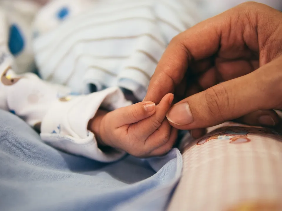 Bebe de 6 meses e internado