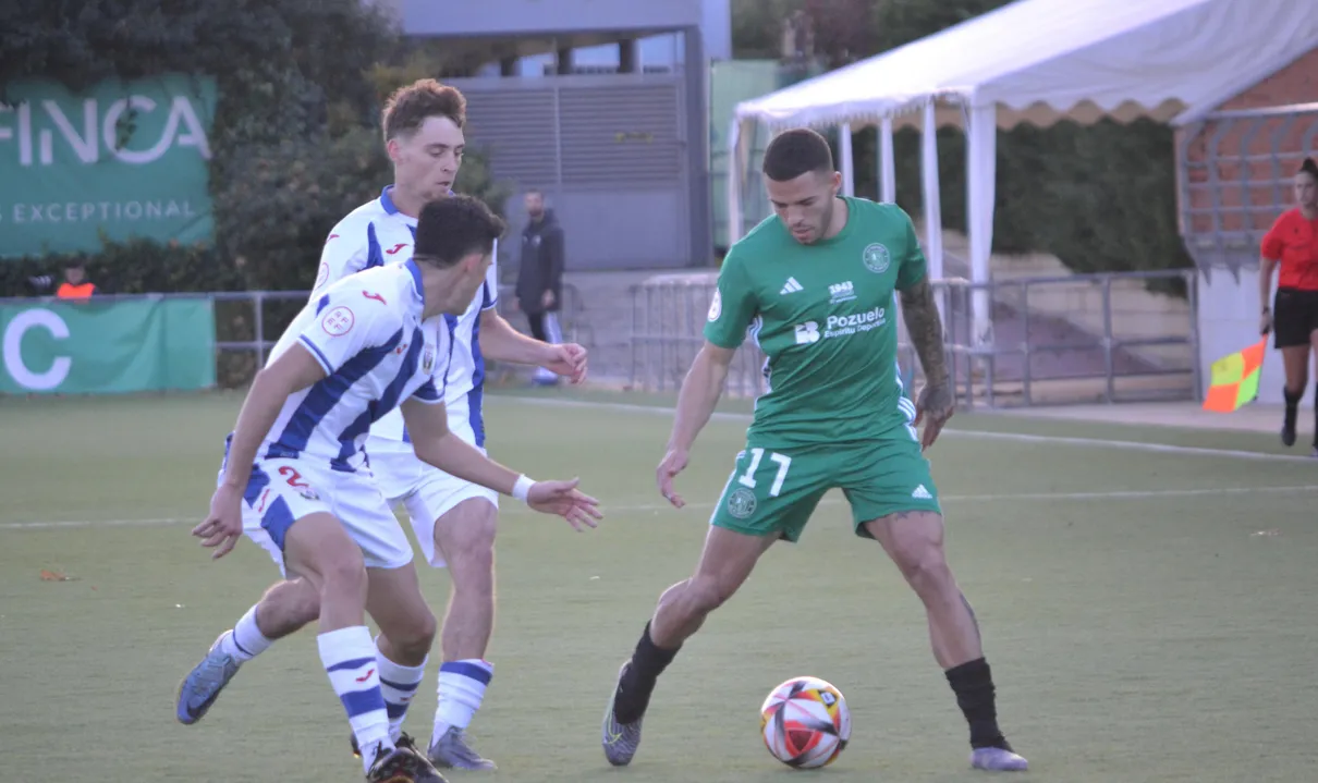 Bryan Rodrigues (de verde) é o novo jogador do Arenas