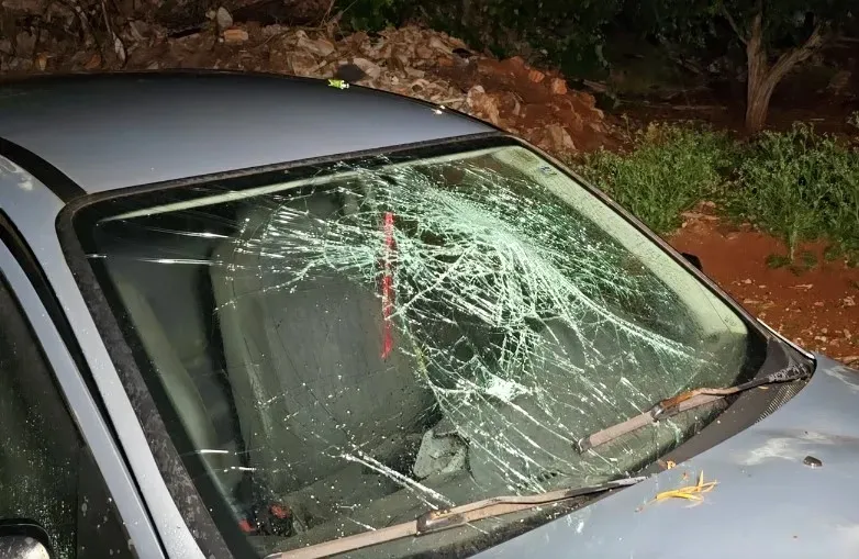 Carro era conduzido por jovem de 19 anos