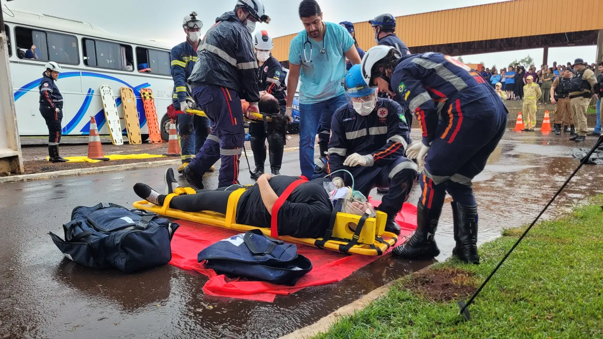 Diversas equipes atuaram na simulação