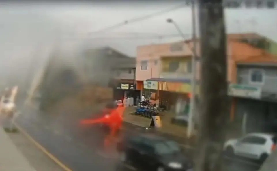 Ednilson foi executado a tiros enquanto esperava pela namorada