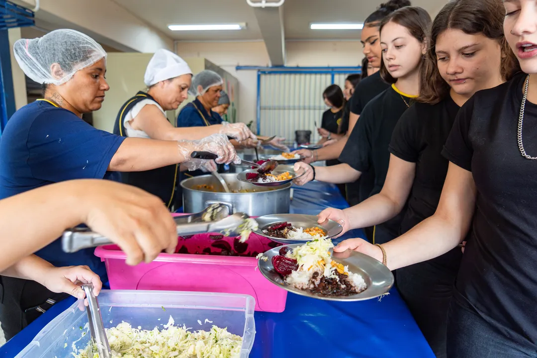 Iniciativa vai reconhecer criatividade e dedicação das merendeiras da rede estadual de ensino