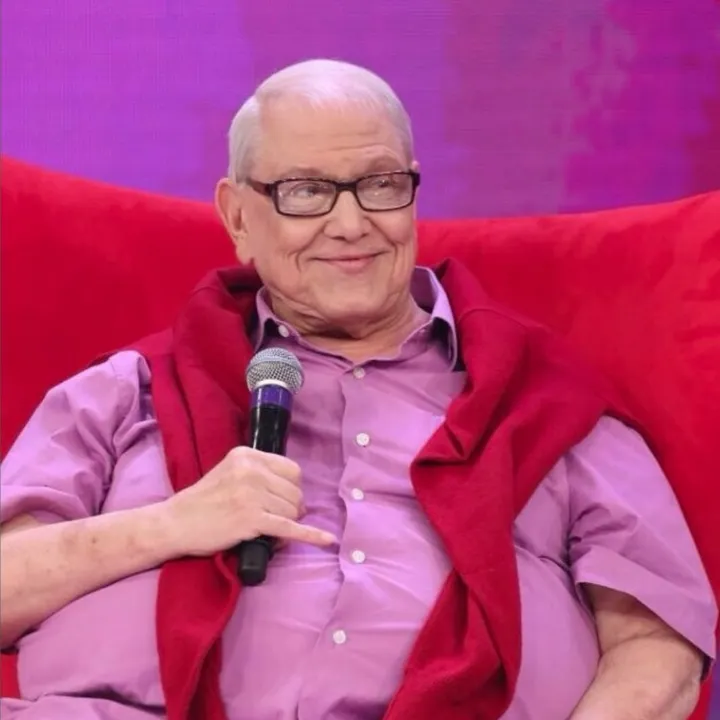 Morre Ary Toledo, ícone do humor brasileiro, aos 87 anos