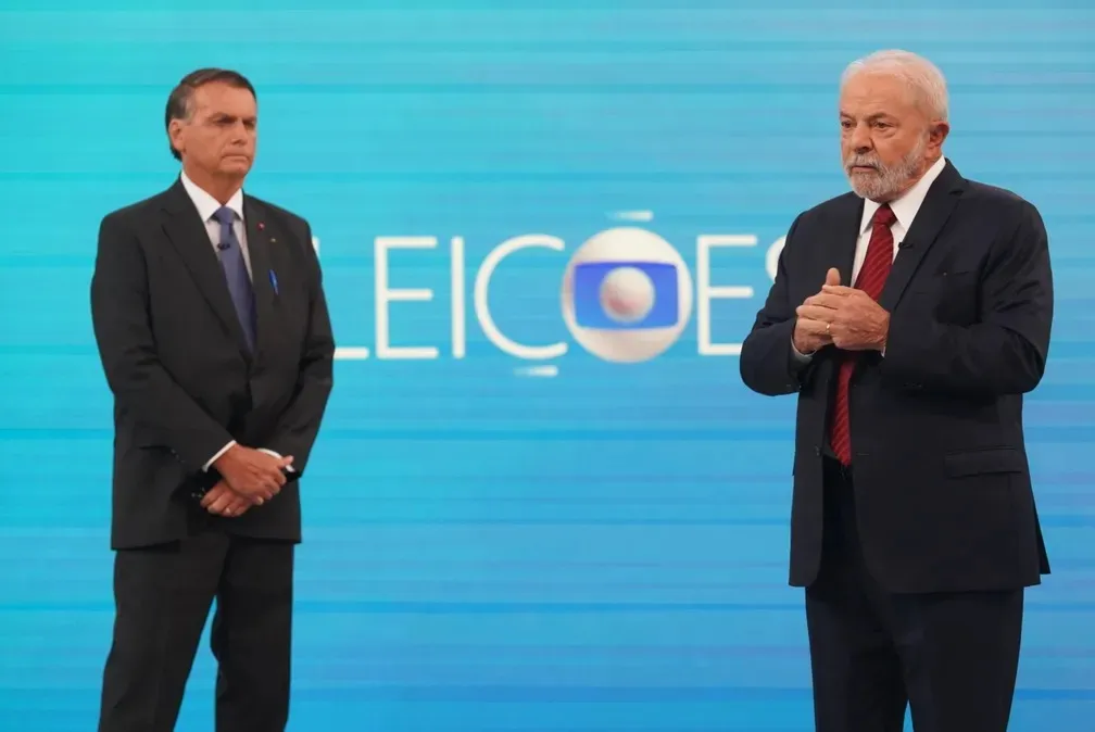 Os partidos do presidente Luiz Inácio Lula da Silva (PT) e do ex-presidente Jair Bolsonaro (PL) são adversários nacionalmente, o que fez com que lideranças do PL protestassem contra alianças entre as siglas.