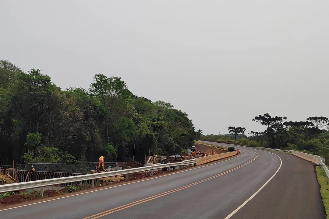 PR-445 terá pare-e-siga entre Mauá da Serra e Londrina