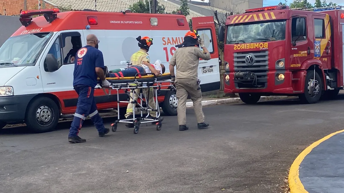 Vítima sofreu ferimentos graves, segundo os Bombeiros