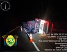 Caminhoneiro fica ferido após veículo tombar na PR-272 no Vale do Ivaí