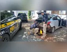 PRF apreende carro com maconha e cocaína em Arapongas