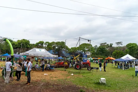 27ª Feira do Colégio Agrícola CEEP Manoel Moreira Pena, de Foz do Iguaçu, evidencia capacitação dos alunos em técnicas agrícolas e tecnologias sustentáveis