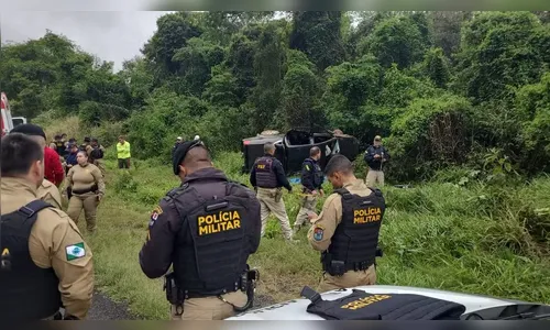 Dois PMs morrem em acidente na BR-376 em Tibagi