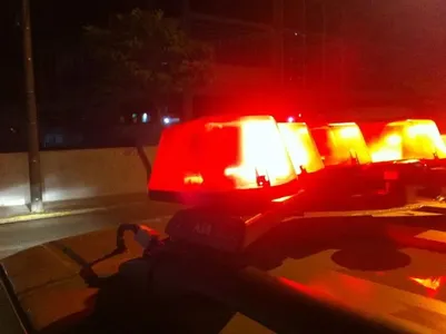 A Polícia Militar (PM) foi chamada por volta das 19h50 deste sábado