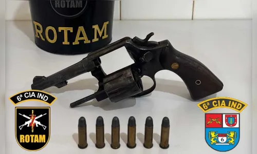 Idoso de 66 anos é preso por porte ilegal de arma de fogo