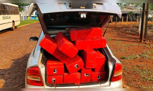 Policiais apreendem carro carregado com 360 kg de maconha no PR