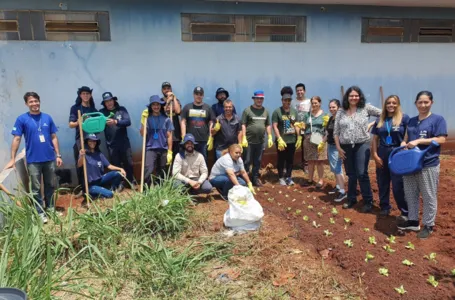 A horta, cuja montagem e material utilizado foram doados para o município, foi executada no Centro Social Urbano (CSU), na Avenida Gaturamo.