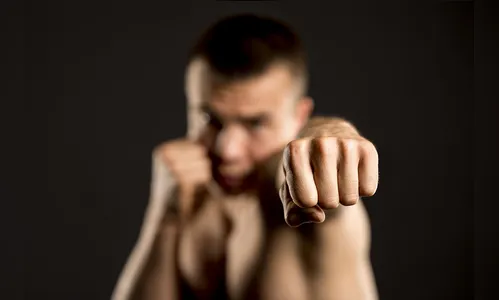 Menor de 14 anos agride a própria mãe com um soco em Apucarana