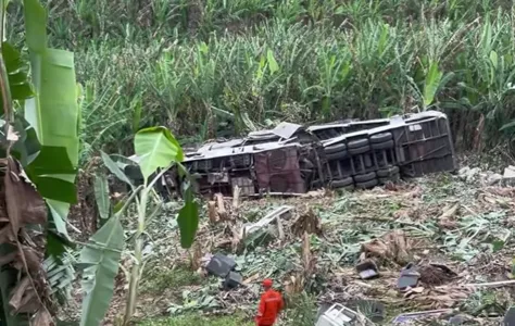 Acidente aconteceu na Curva da Pedra