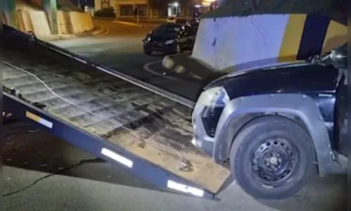 Com passageira pelada, carro invade contramão e causa acidente no PR