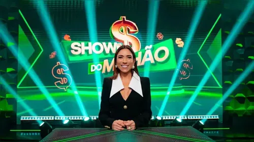 Após a partida de Silvio Santos,  Patrícia Abravanel passou a comandar a atração.